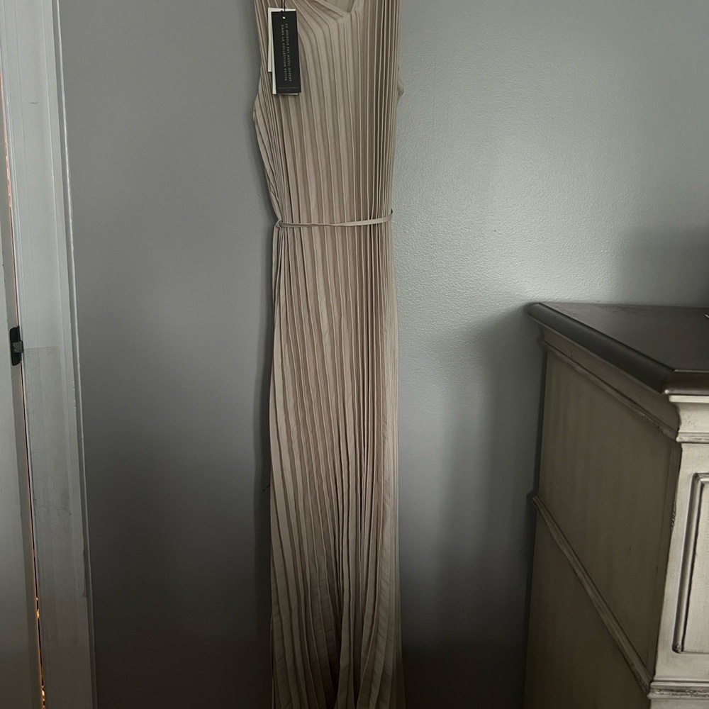 Elegant Beige Pleated Maxi Dress